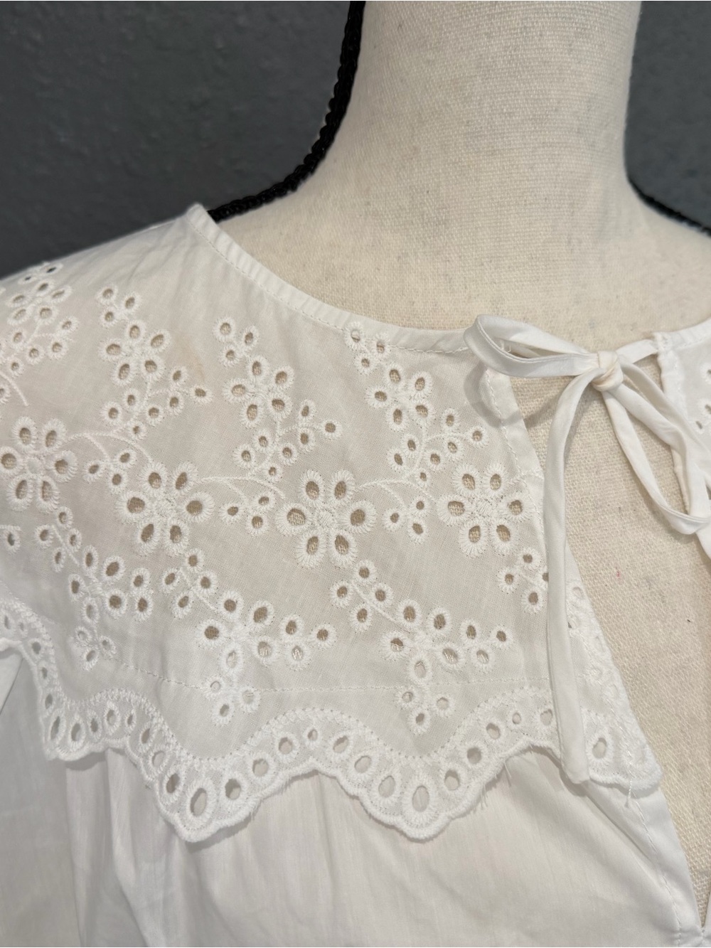 Joie Women's White Eyelet Peasant Blouse with Tie Front NWT - Picture 2 of 8